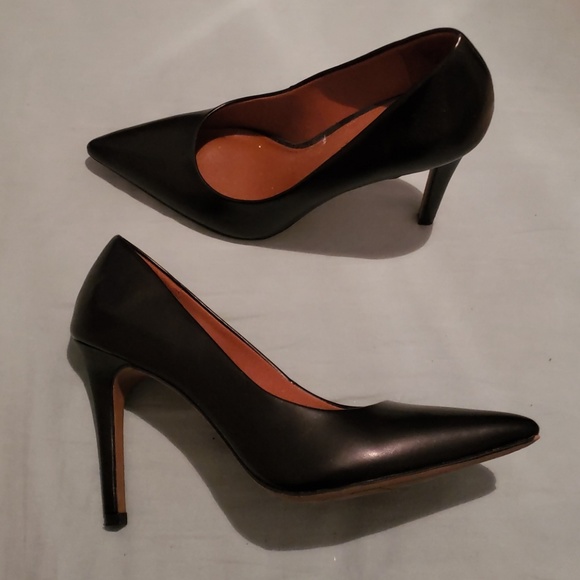 wide width heels payless